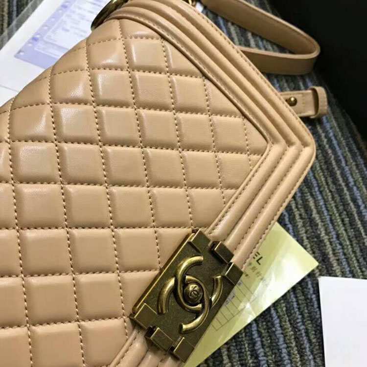 2018 Le Boy Chanel Flap Shoulder Bag