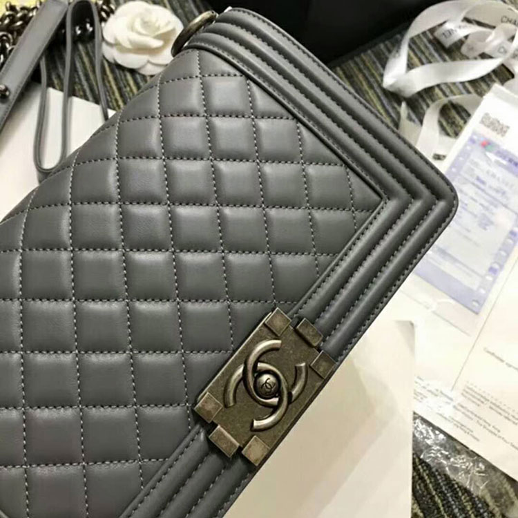 2018 Le Boy Chanel Flap Shoulder Bag