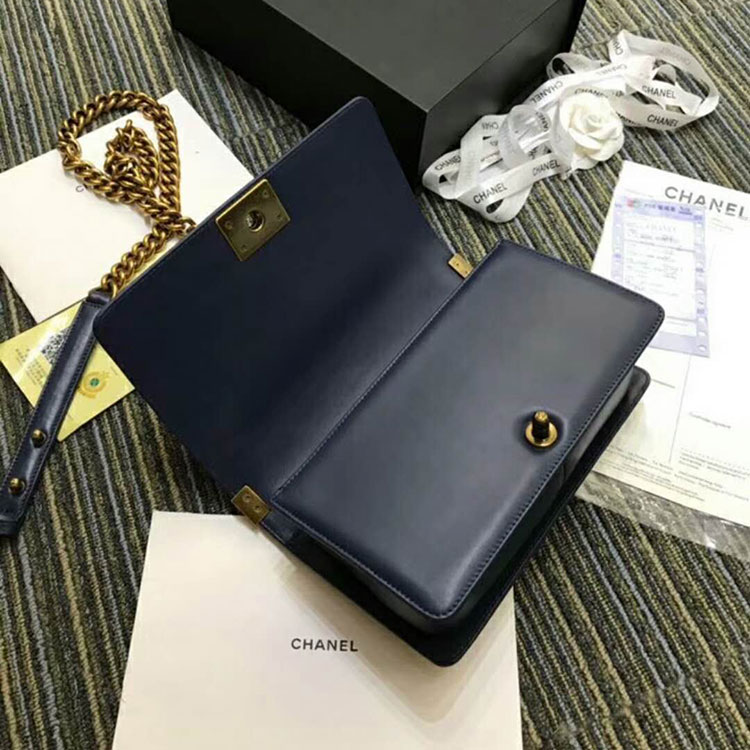 2018 Le Boy Chanel Flap Shoulder Bag