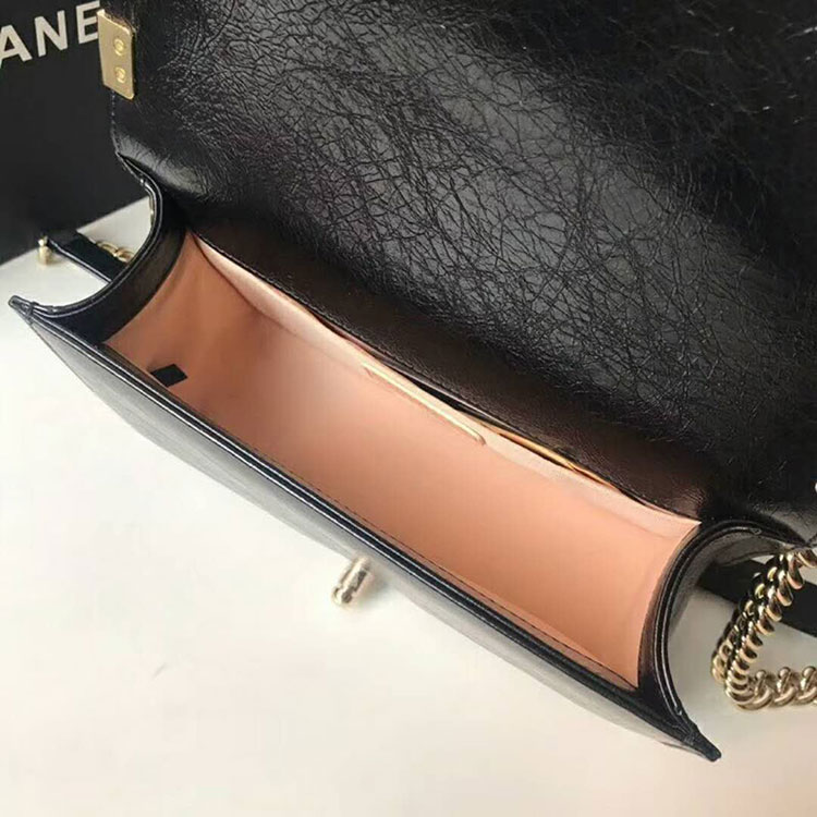 2018 Le Boy Chanel Flap Shoulder Bag