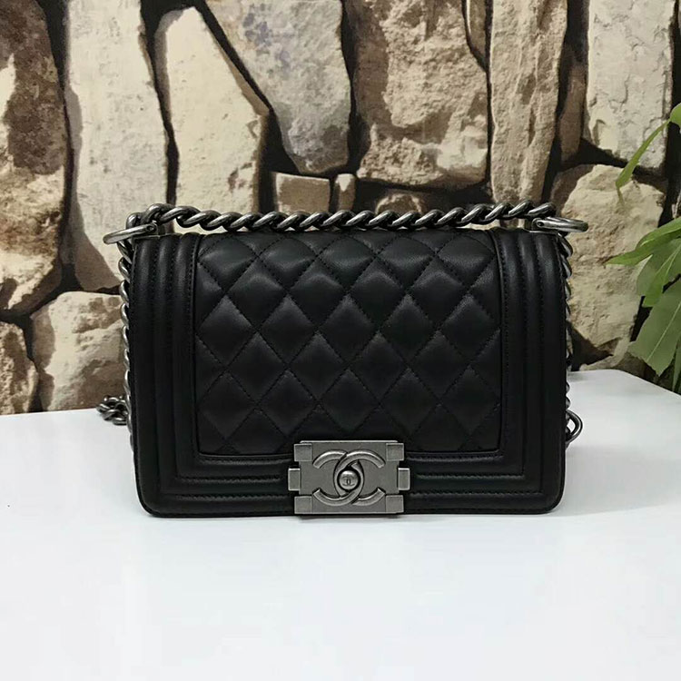 2018 Le Boy Chanel Flap Shoulder Bag Original Lambskin Leather A67085