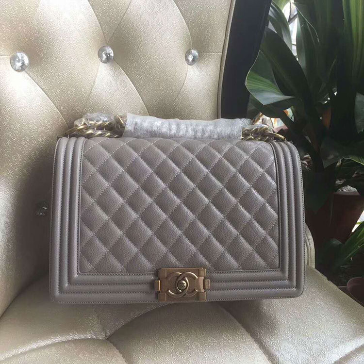 2018 Le Boy Chanel Flap Shoulder Bag in Original Caviar Leather A67088