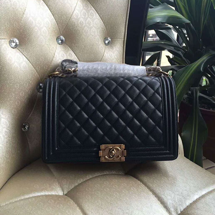 2018 Le Boy Chanel Flap Shoulder Bag in Original Caviar Leather A67088