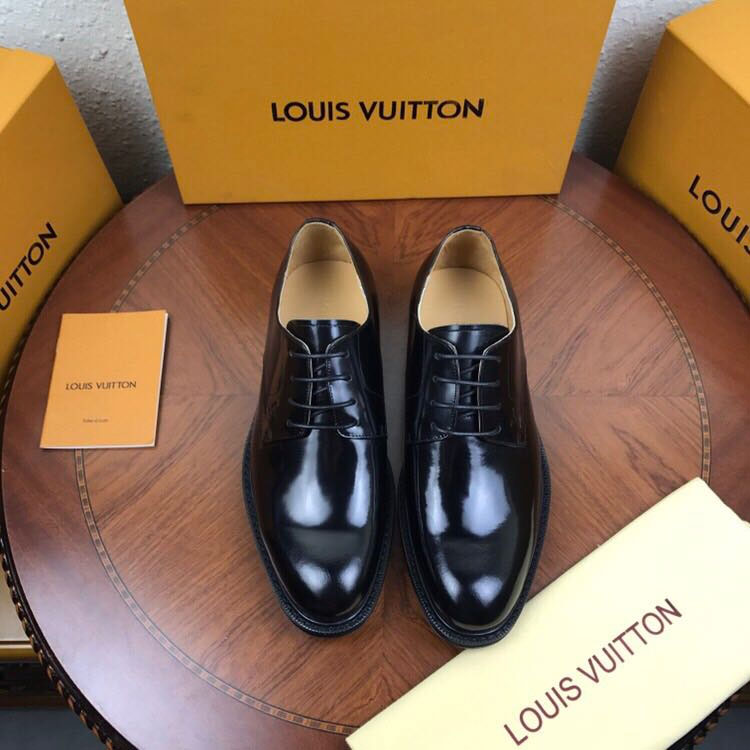 2018 Louis Vuitton men shoes in Calfskin leather inside Calfskin leather