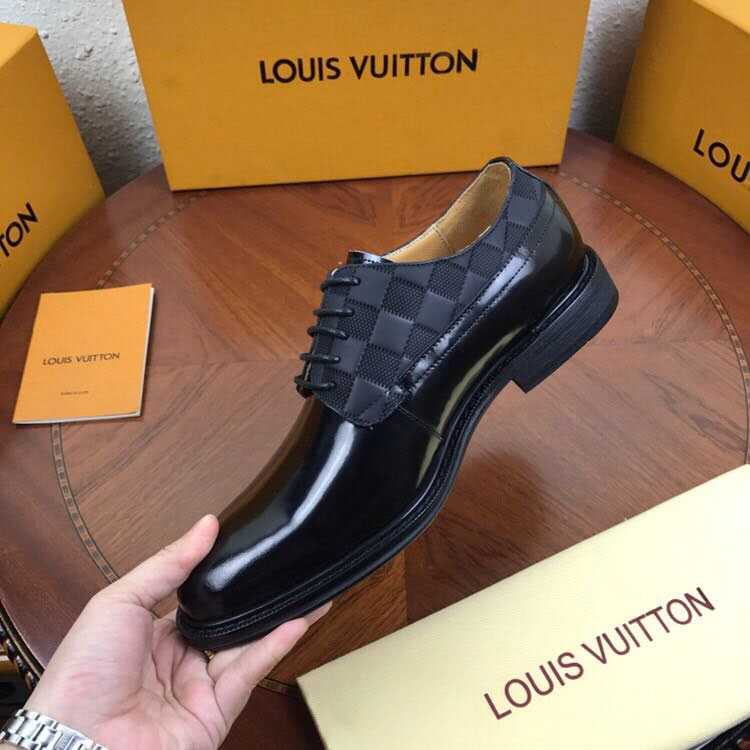 2018 Louis Vuitton men shoes in Calfskin leather inside Calfskin leather