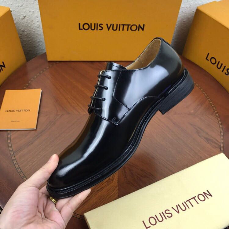 2018 Louis Vuitton men shoes in Calfskin leather inside Calfskin leather