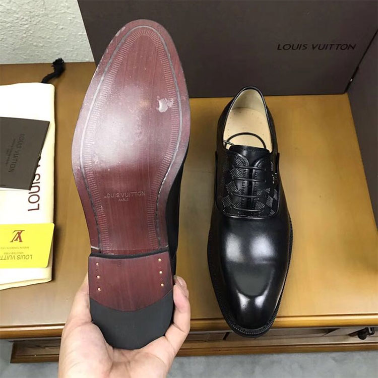 2018 Louis Vuitton men shoes in Calfskin leather inside Calfskin leather