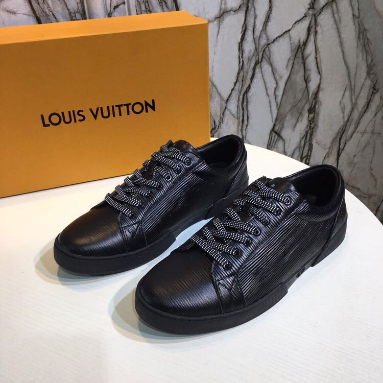 2018 Louis Vuitton men shoes in Calfskin leather inside Lambskin leather