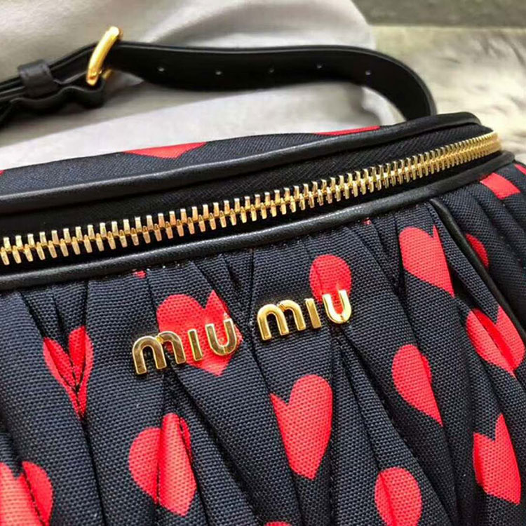 2018 Miu Miu MATELASSE FAILLE BELT BAG