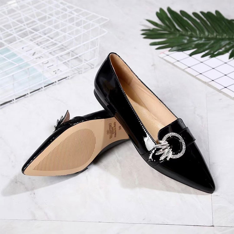 2018 Miu Miu women Flat shoes in Patent leather