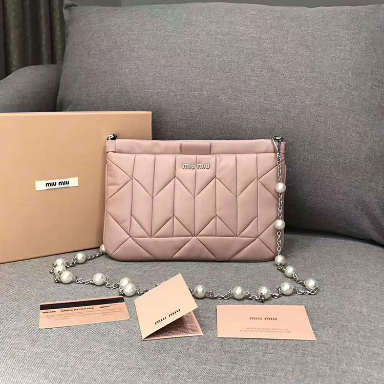 2018 MiuMiu CLUTCH in Lambskin LEATHER