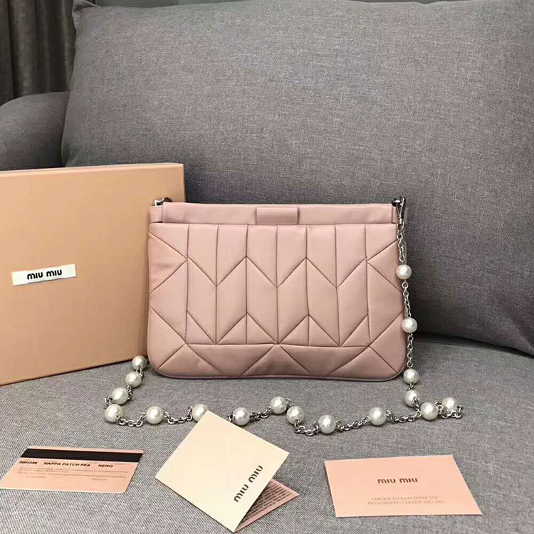 2018 MiuMiu CLUTCH in Lambskin LEATHER