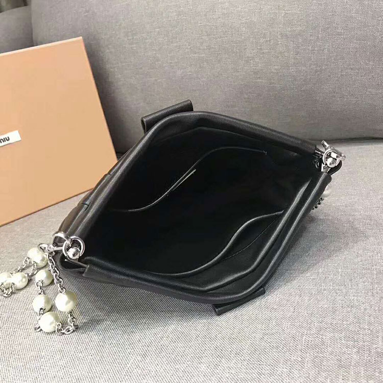 2018 MiuMiu CLUTCH in Lambskin LEATHER