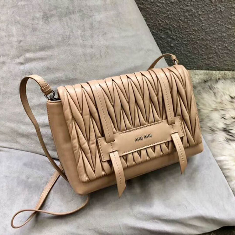 2018 MiuMiu MATELASSE LEATHER SHOULDER BAG