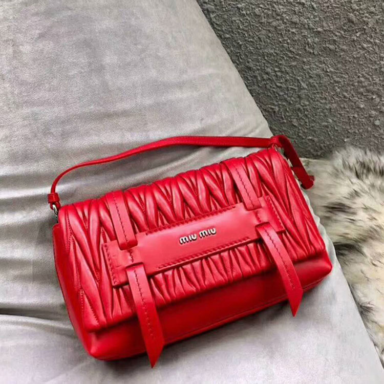 2018 MiuMiu MATELASSE LEATHER SHOULDER BAG