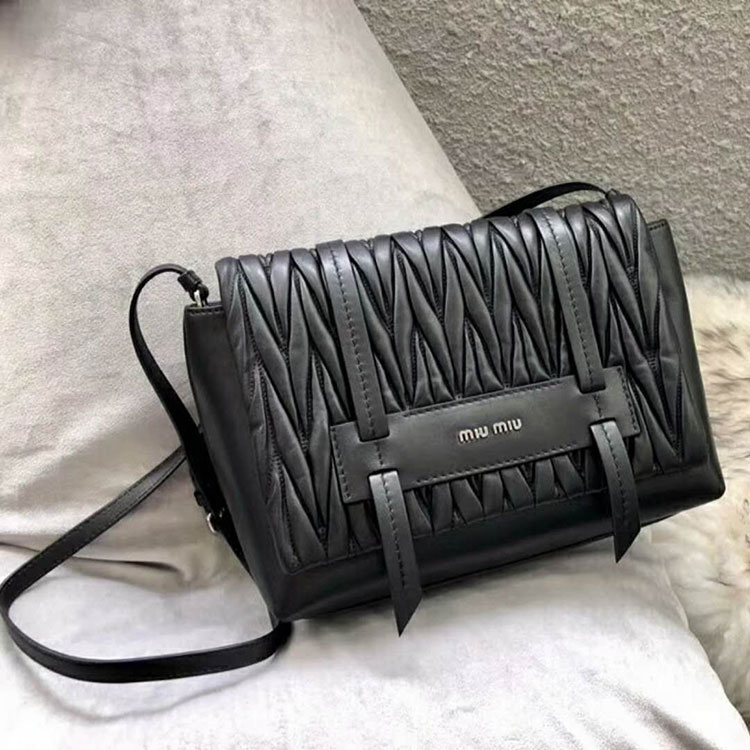 2018 MiuMiu MATELASSE LEATHER SHOULDER BAG