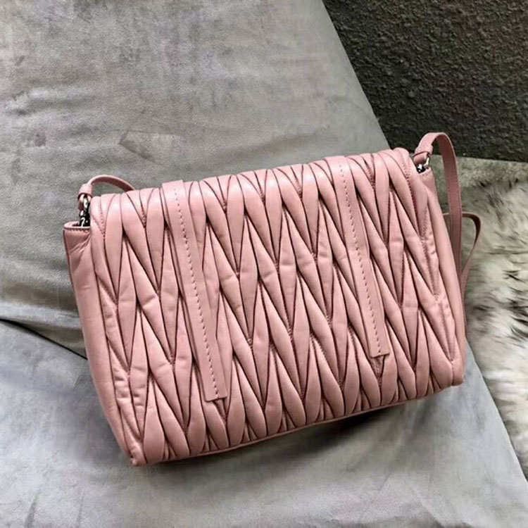 2018 MiuMiu MATELASSE LEATHER SHOULDER BAG