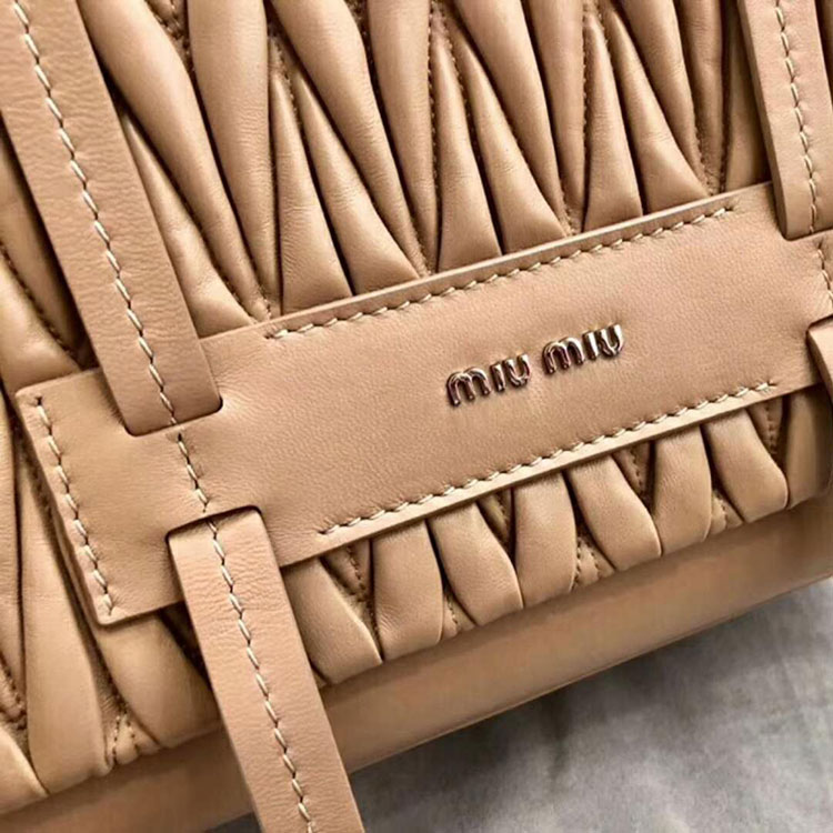 2018 MiuMiu MATELASSE LEATHER SHOULDER BAG