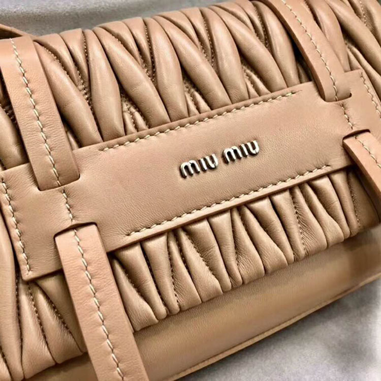 2018 MiuMiu MATELASSE LEATHER SHOULDER BAG