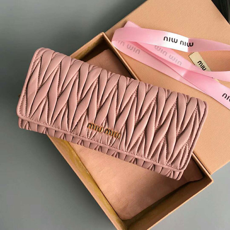 2018 MiuMiu MATELASSE LEATHER WALLET