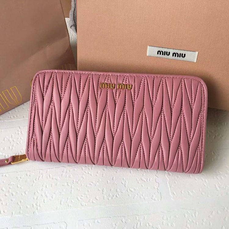 2018 MiuMiu MATELASSE LEATHER WALLET