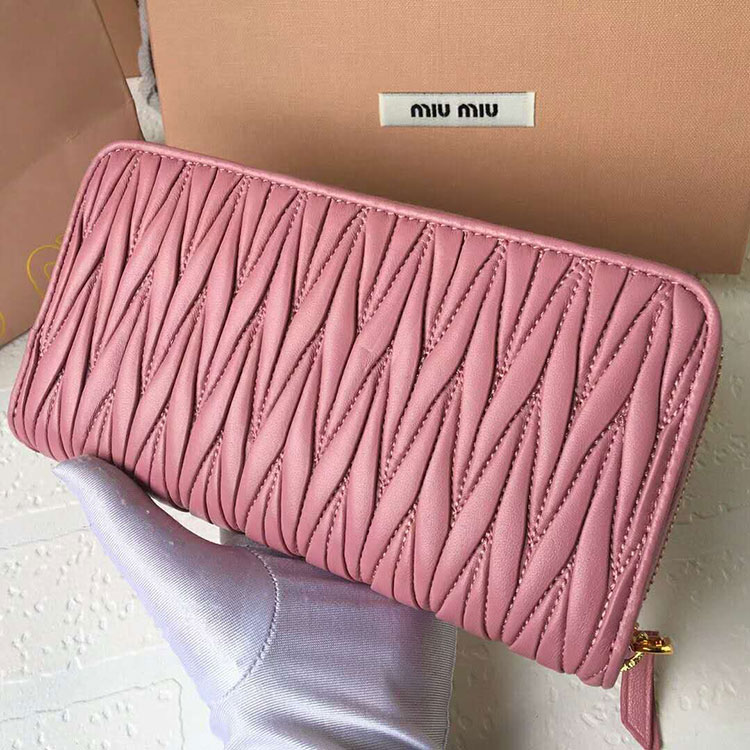 2018 MiuMiu MATELASSE LEATHER WALLET