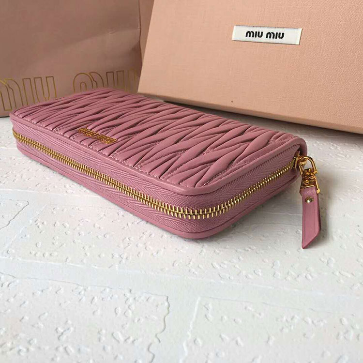 2018 MiuMiu MATELASSE LEATHER WALLET