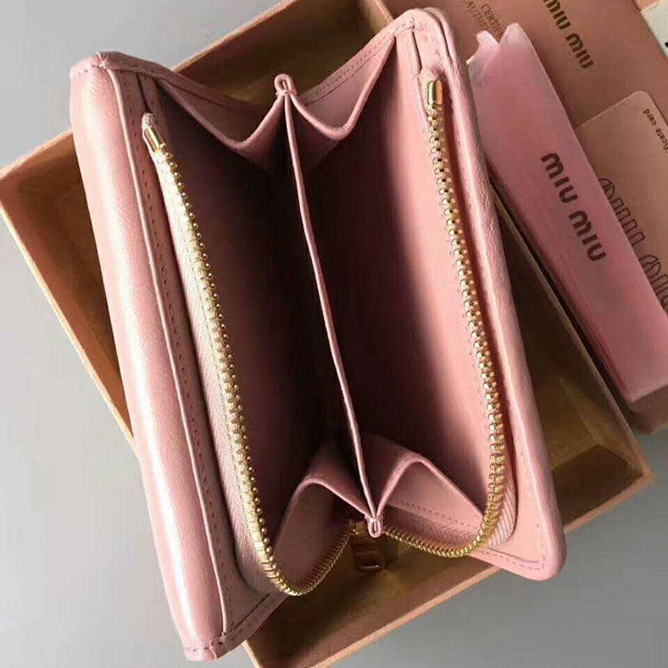 2018 MiuMiu MATELASSE LEATHER WALLET