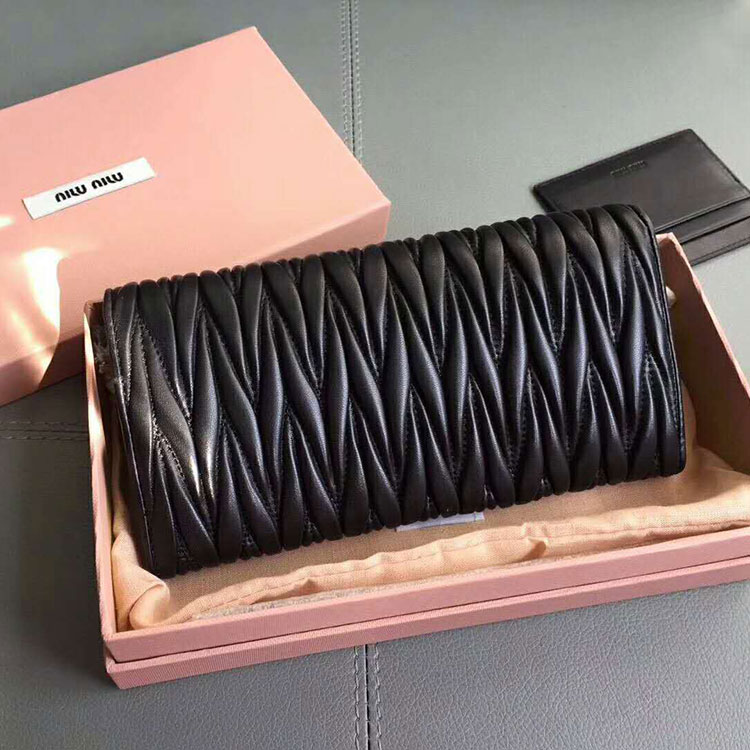 2018 MiuMiu Wallet