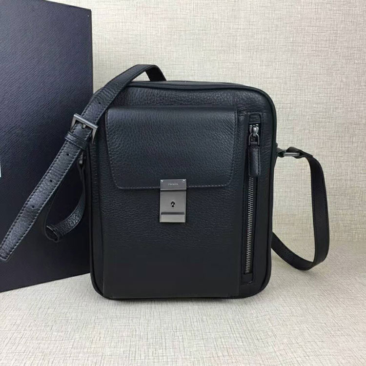 2018 Prada Men leather bag