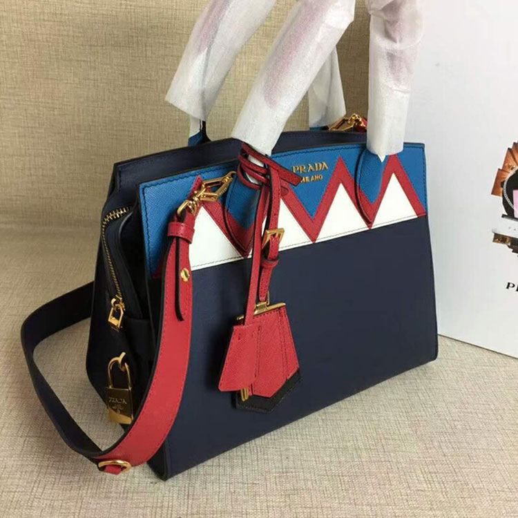 2018 Prada Women esplanade leather bag