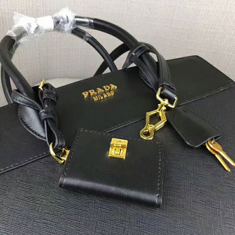 2018 Prada Women esplanade leather bag