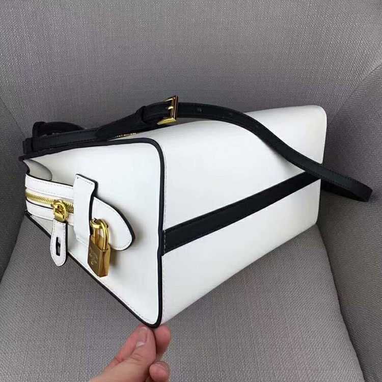 2018 Prada Women esplanade leather bag