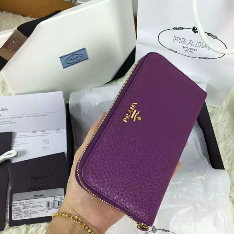 2018 Prada Women leather wallet