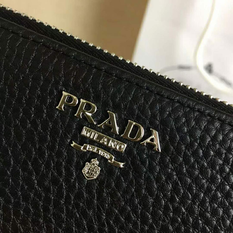 2018 Prada Women leather wallet