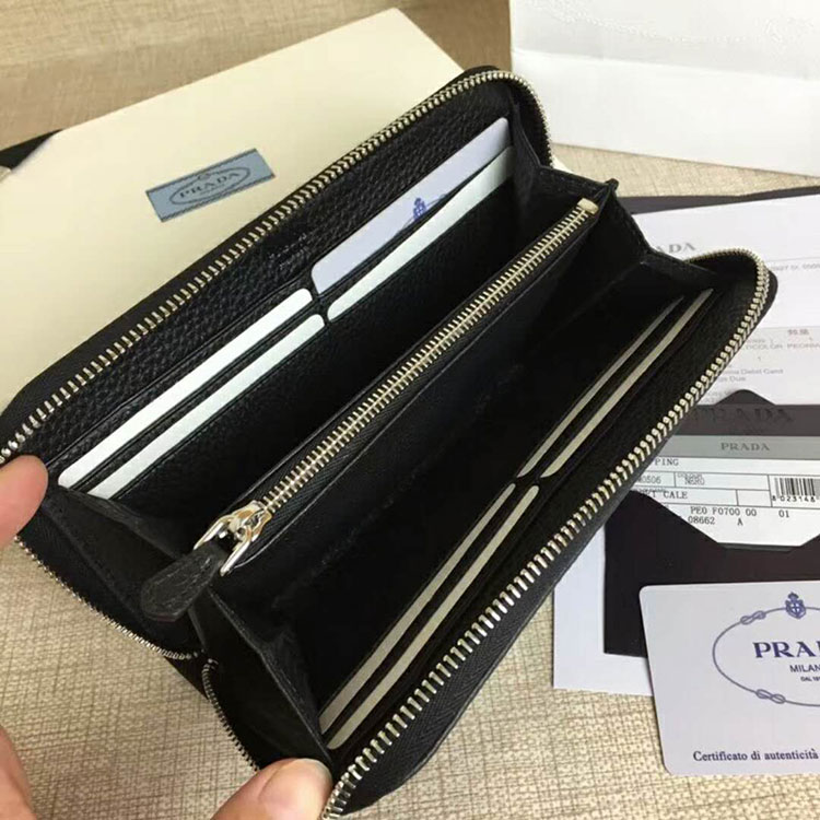 2018 Prada Women leather wallet