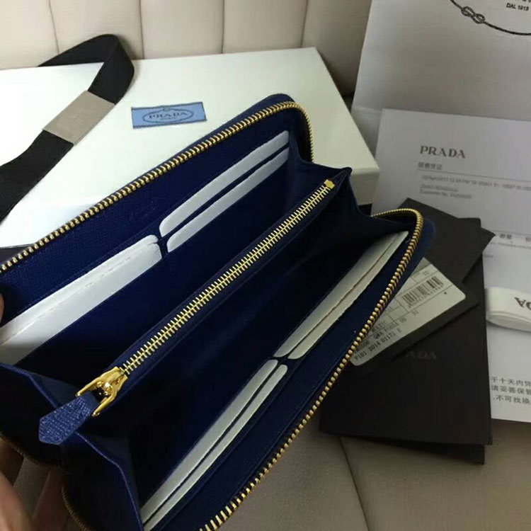 2018 Prada Women leather wallet