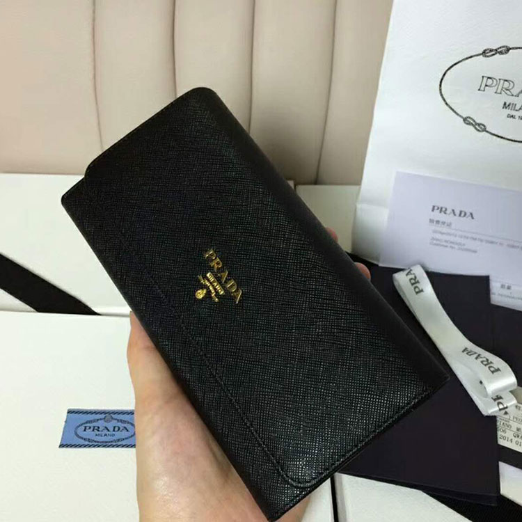 2018 Prada Women saffiano leather wallet