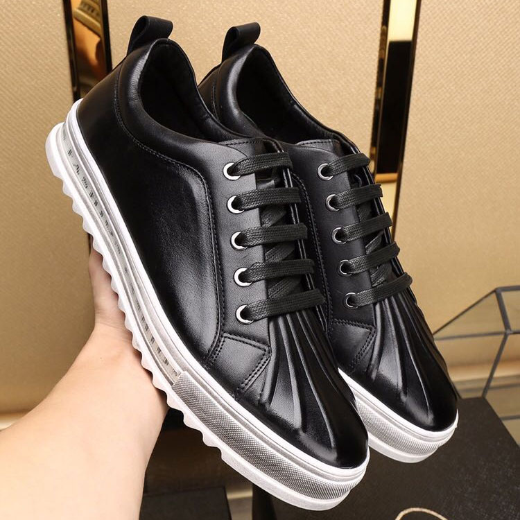 2018 Prada men Sneakers in Calfskin Leather