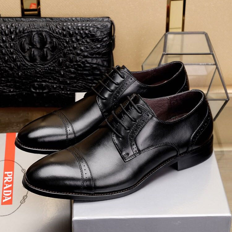 2018 Prada men shoes in Calfskin Leather