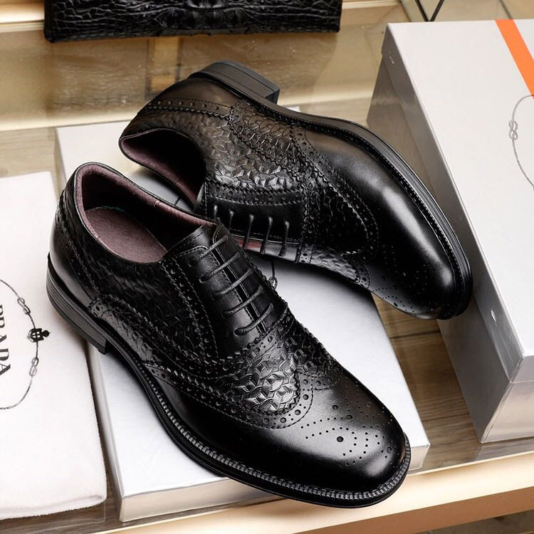 2018 Prada men shoes in Calfskin Leather