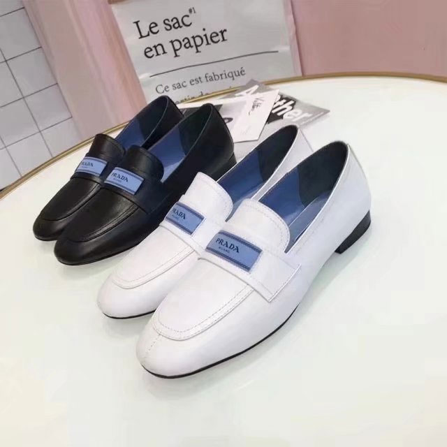 2018 Prada women shoes in Calfskin