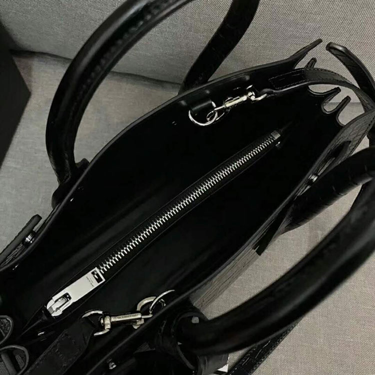 2018 SAINT LAURENT CLASSIC MEDIUM SAC DE JOUR BAG