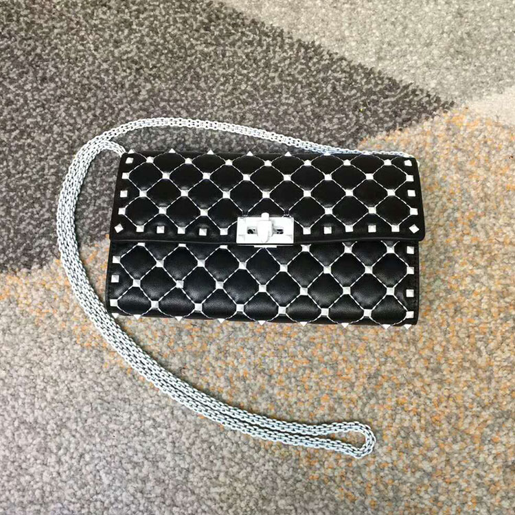 2018 VALENTINO FREE ROCKSTUD SPIKE CHAIN BAG 0137