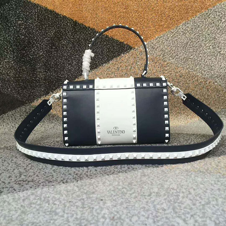 2018 VALENTINO FREE ROCKSTUD SPIKE SMALL SINGLE HANDLE BAG