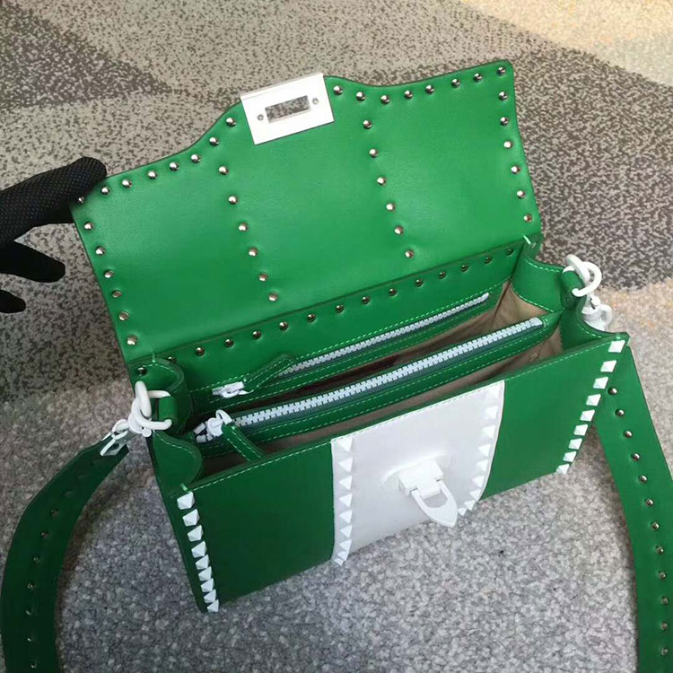 2018 VALENTINO FREE ROCKSTUD SPIKE SMALL SINGLE HANDLE BAG