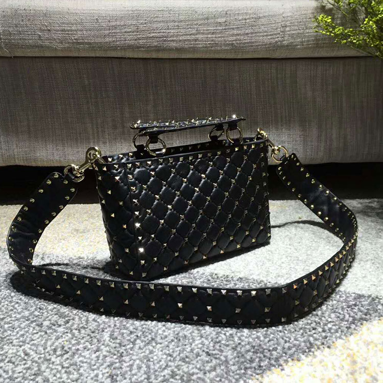 2018 VALENTINO GARAVANI ROCKSTUD SPIKE BAG 1402