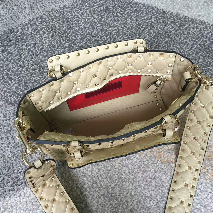 2018 VALENTINO GARAVANI ROCKSTUD SPIKE BAG 1402