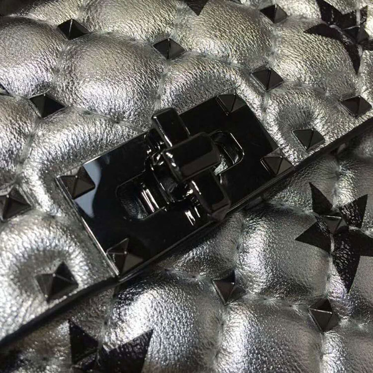 2018 VALENTINO MEDIUM ROCKSTUD SPIKE CHAIN BAG