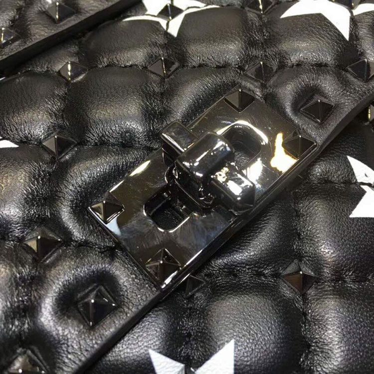 2018 VALENTINO MEDIUM ROCKSTUD SPIKE CHAIN BAG